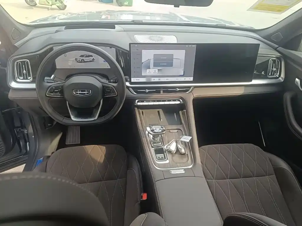 Geely Xingyue L — миниатюра 10