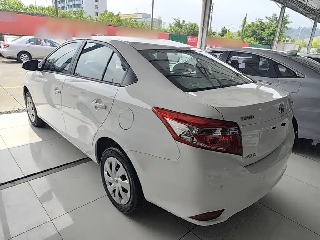 Toyota Vios — миниатюра 5