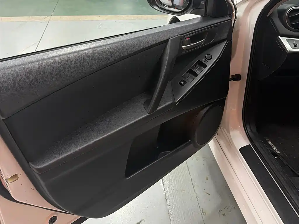Mazda 3 Xingcheng — миниатюра 12