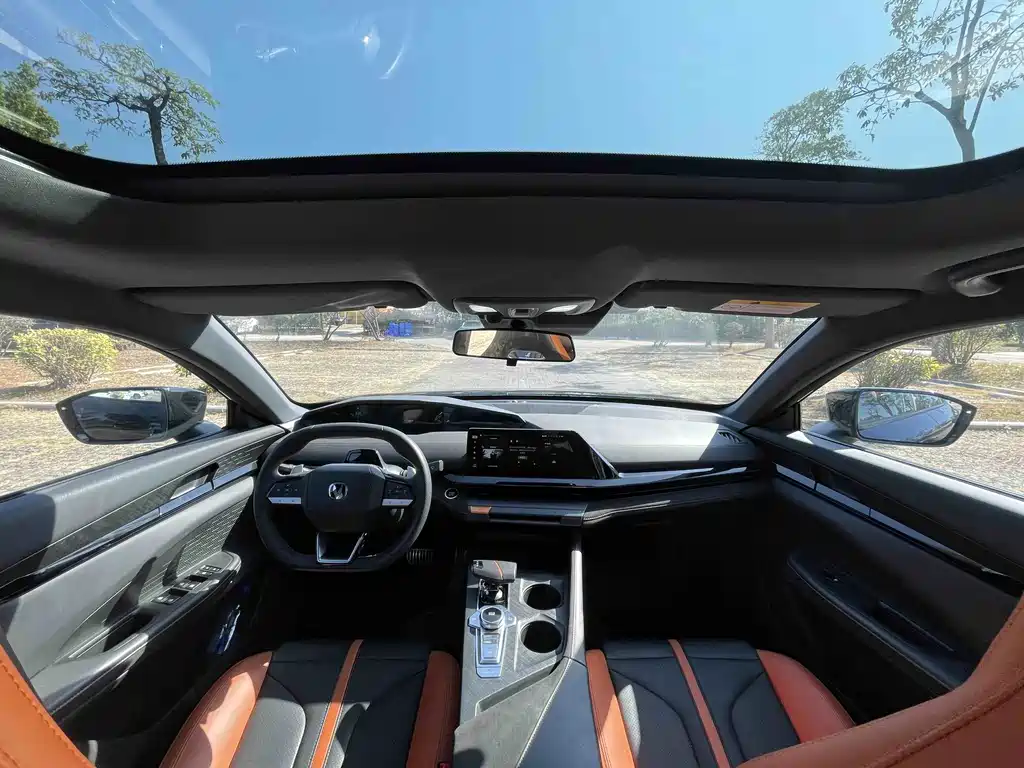 Changan UNI-V 2024 1.5T Luxury Sport