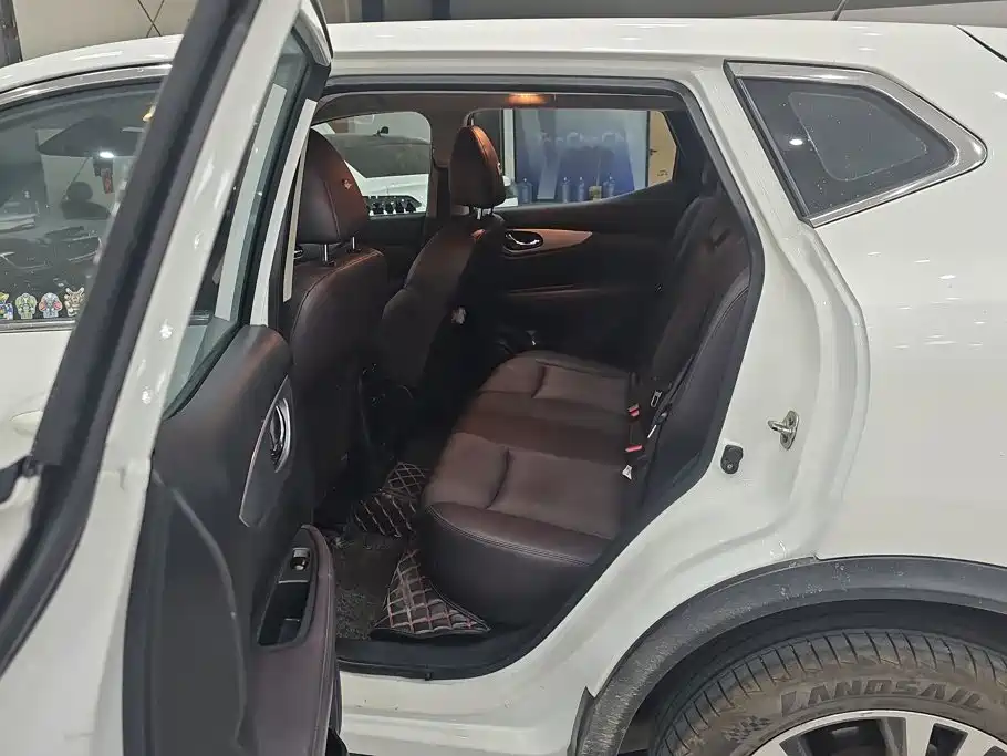 Nissan Qashqai — миниатюра 11