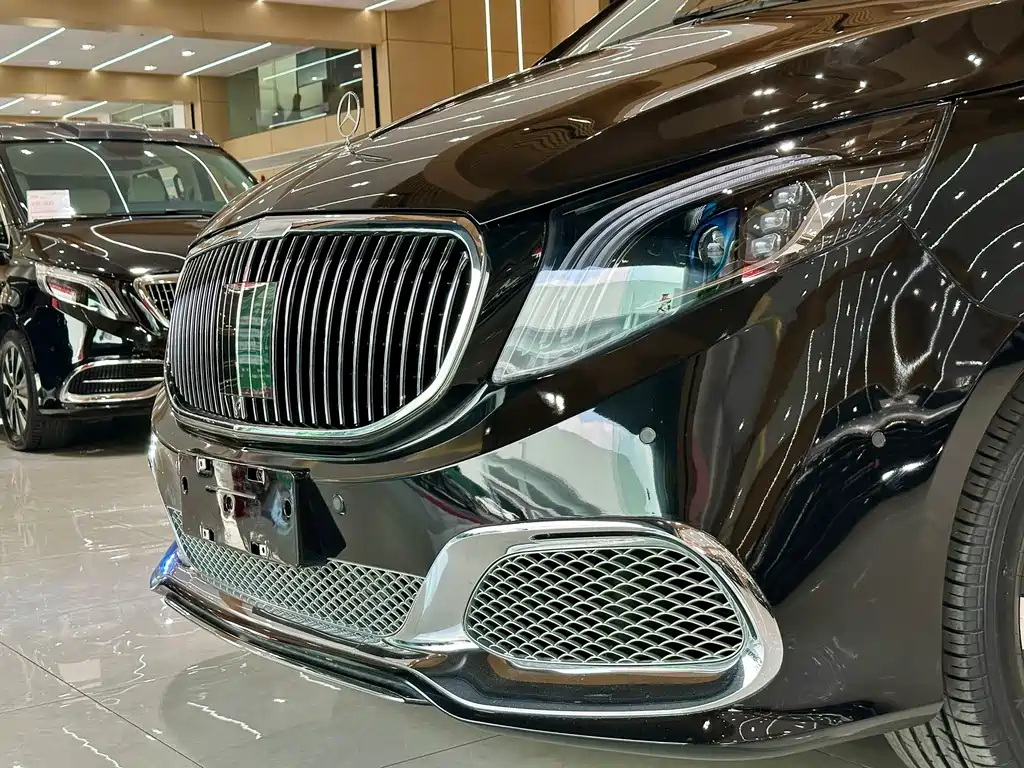 Mercedes-Benz Vito 2021 2.0T 7 мест