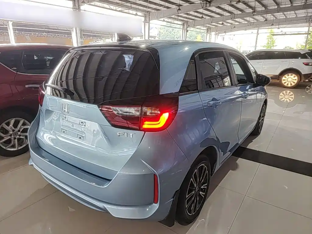 Honda Fit — миниатюра 7