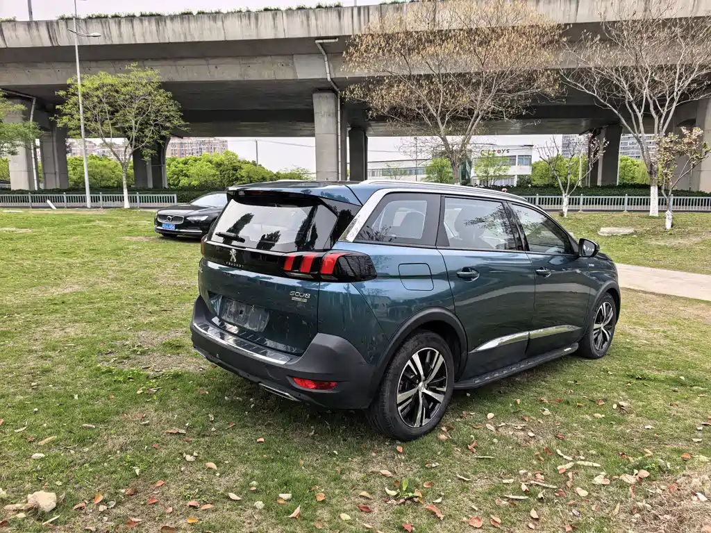 Peugeot 5008 2017 350THP 7 мест Elite