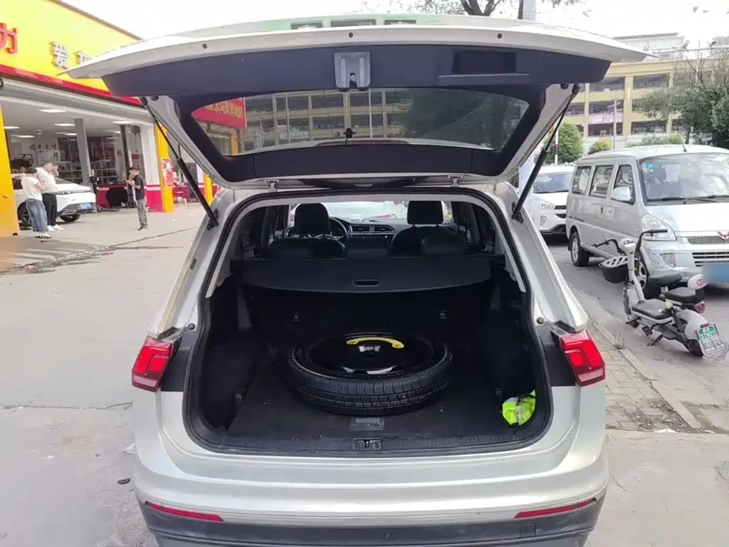 Volkswagen Tiguan L — миниатюра 19