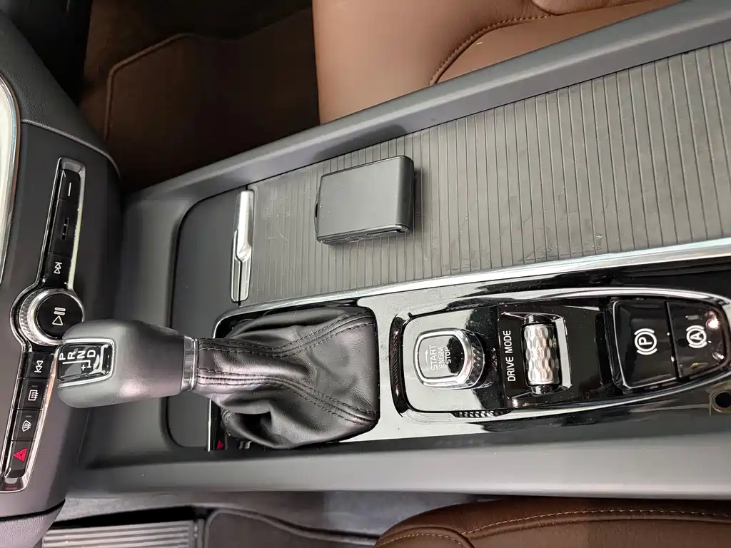 Volvo XC60 — миниатюра 13