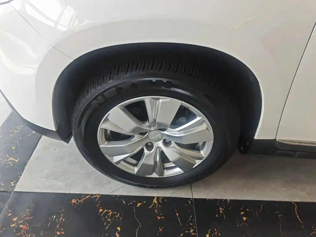 Peugeot 2008 — миниатюра 23