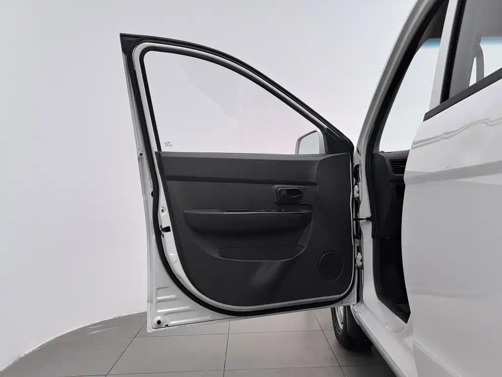 Wuling Hongguang — миниатюра 8
