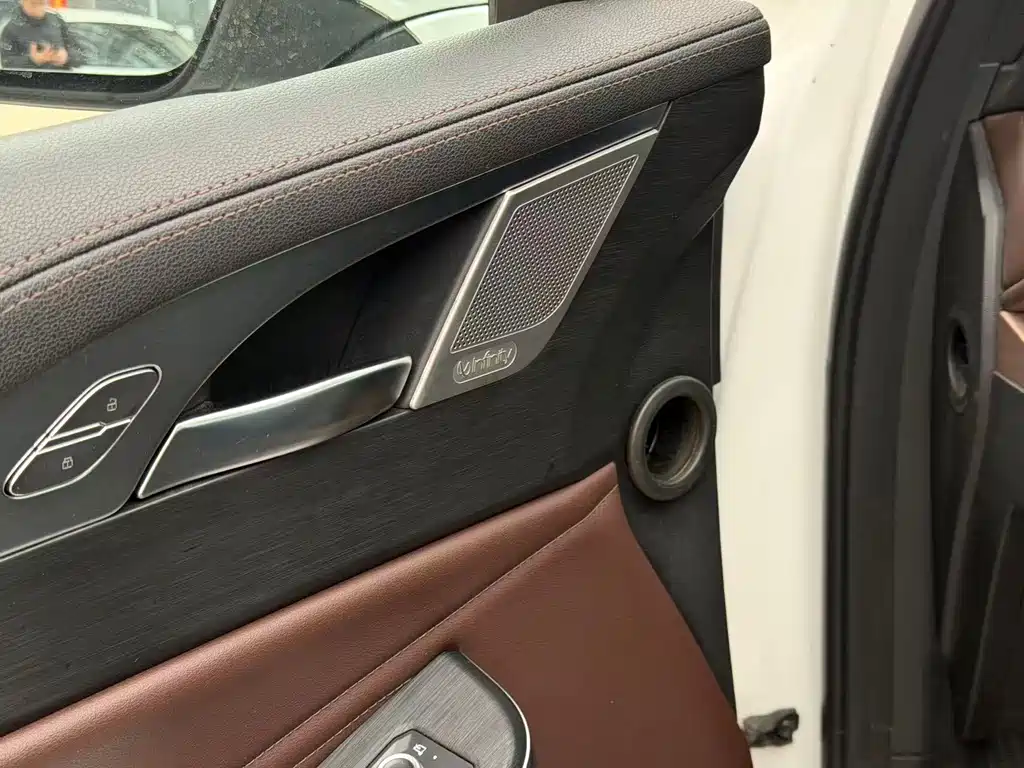 WEI PAI WEI BRAND VV5