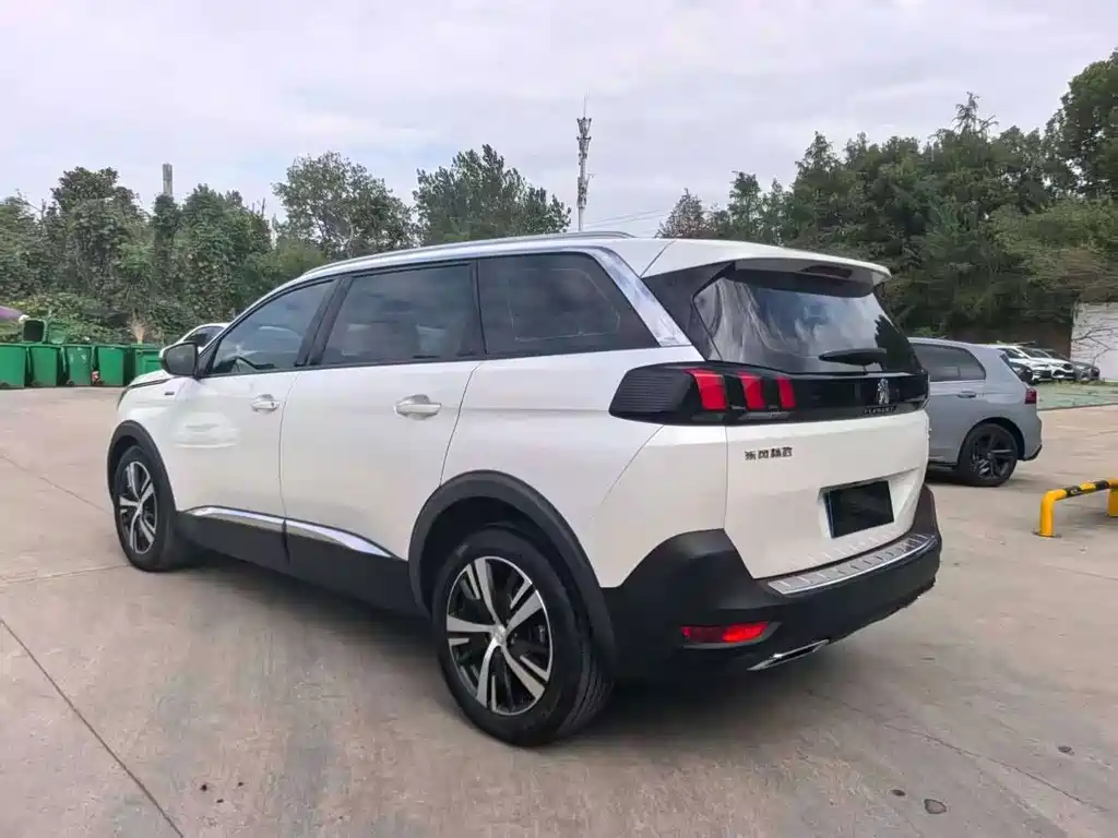 Peugeot 5008 — миниатюра 7