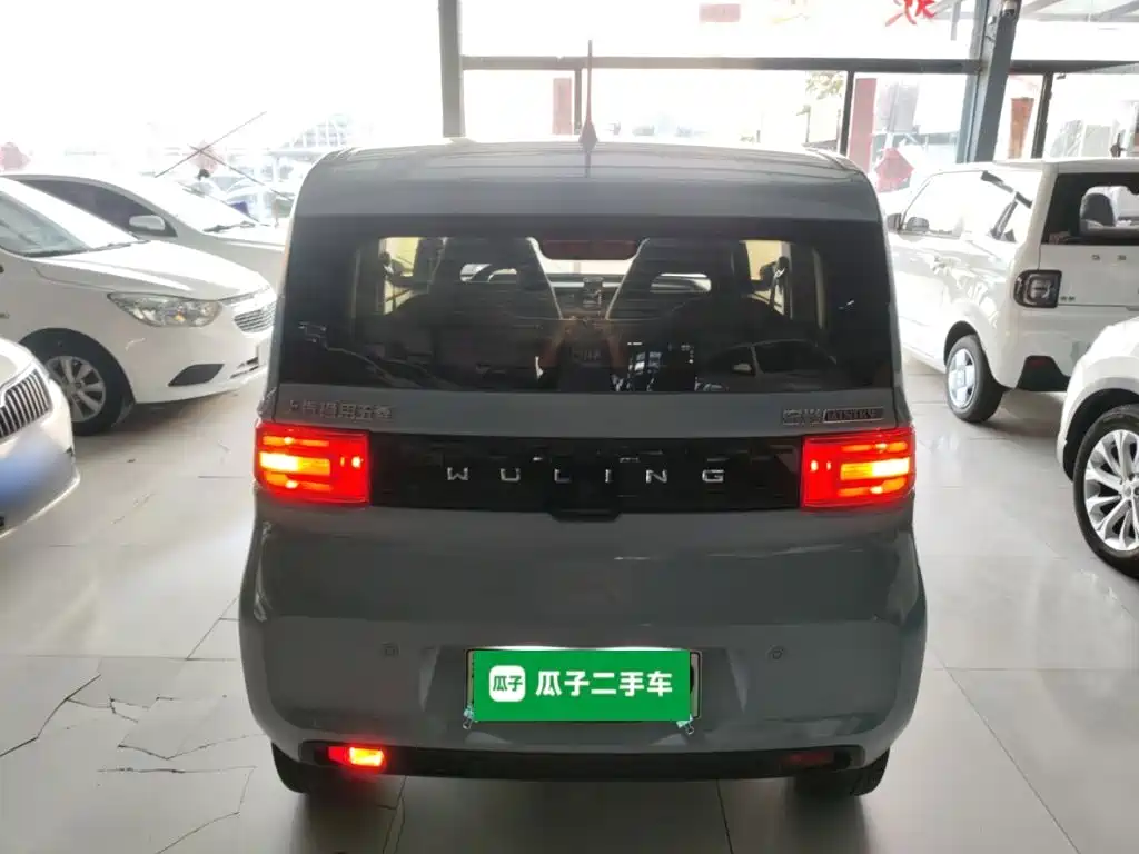 Wuling MINIEV — миниатюра 6