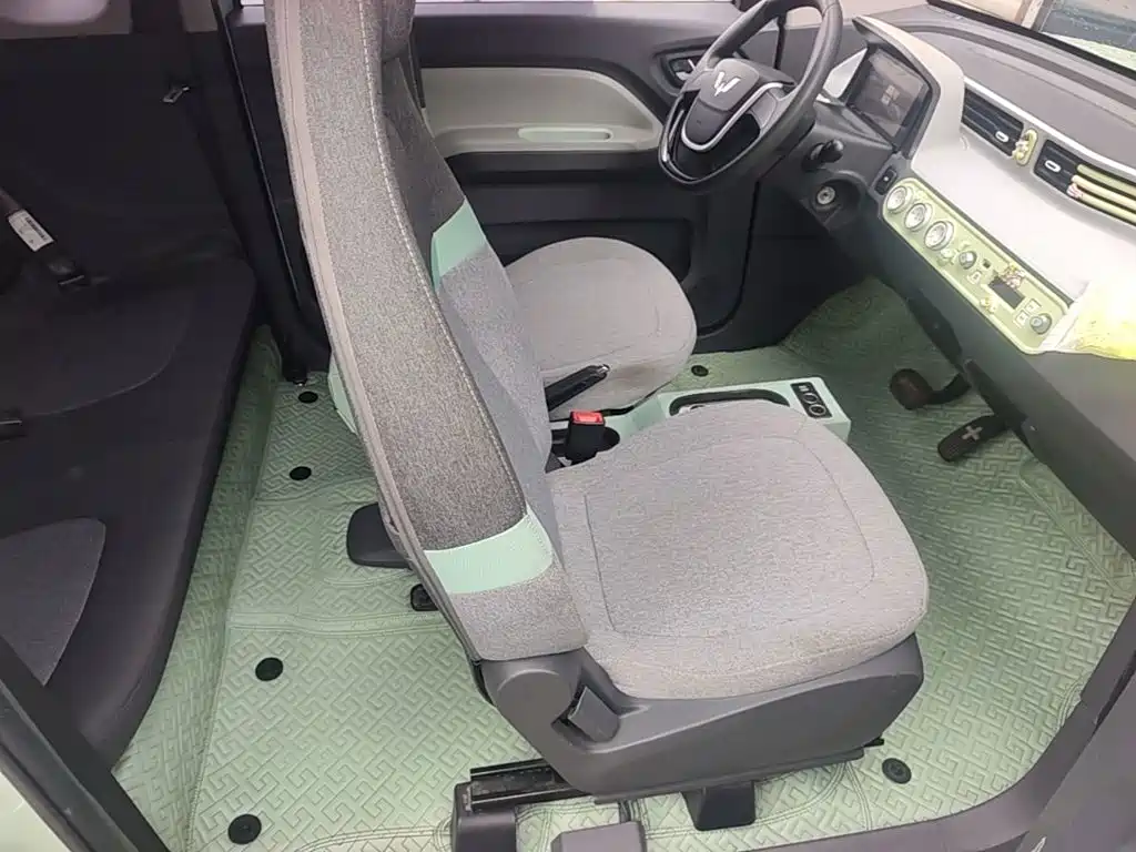 Wuling MINIEV — миниатюра 25