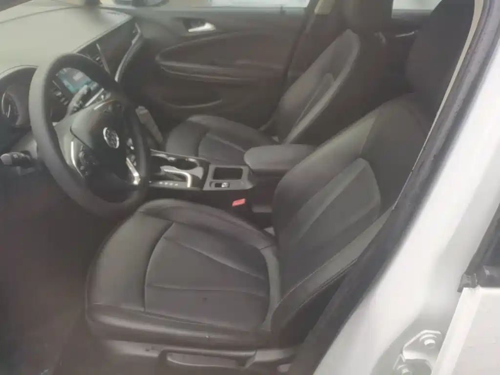 Buick Verano — миниатюра 15