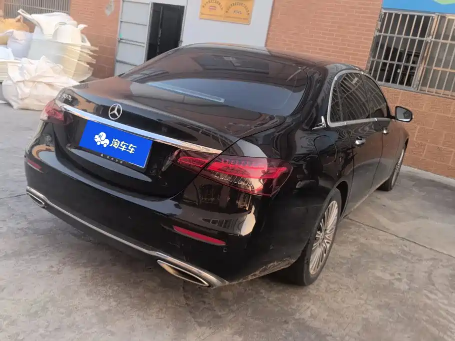 Mercedes-Benz E-Class — миниатюра 3