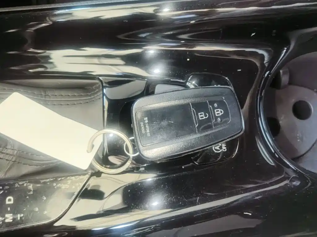 Toyota IZOA — миниатюра 9