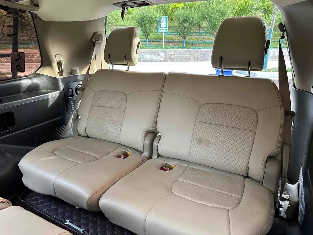 Toyota Land Cruiser 2010 4.7L AT VX