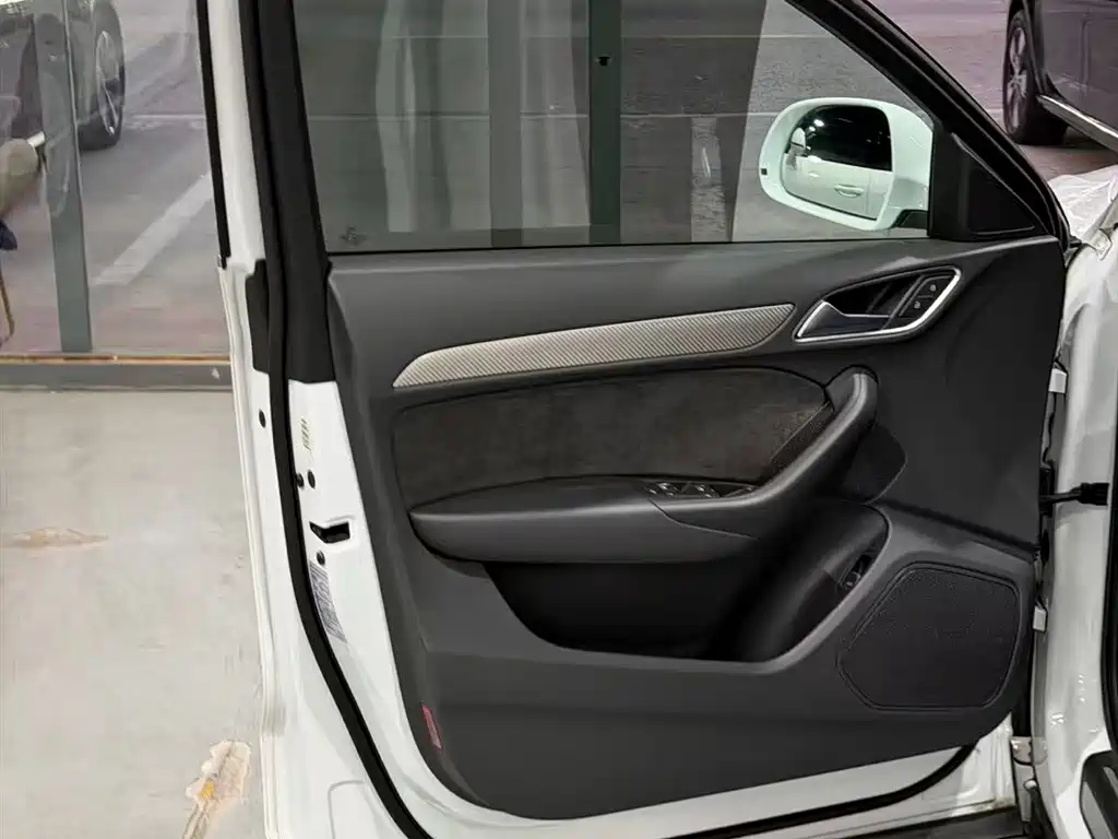 Audi Q3 — миниатюра 5