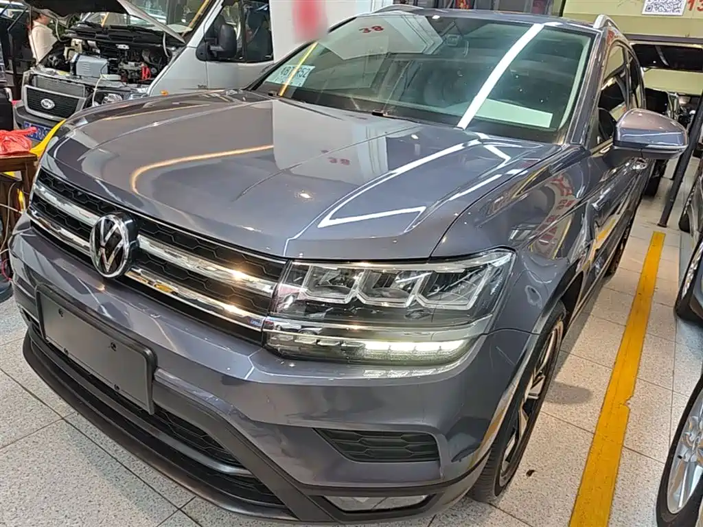 Купить Volkswagen Tharu