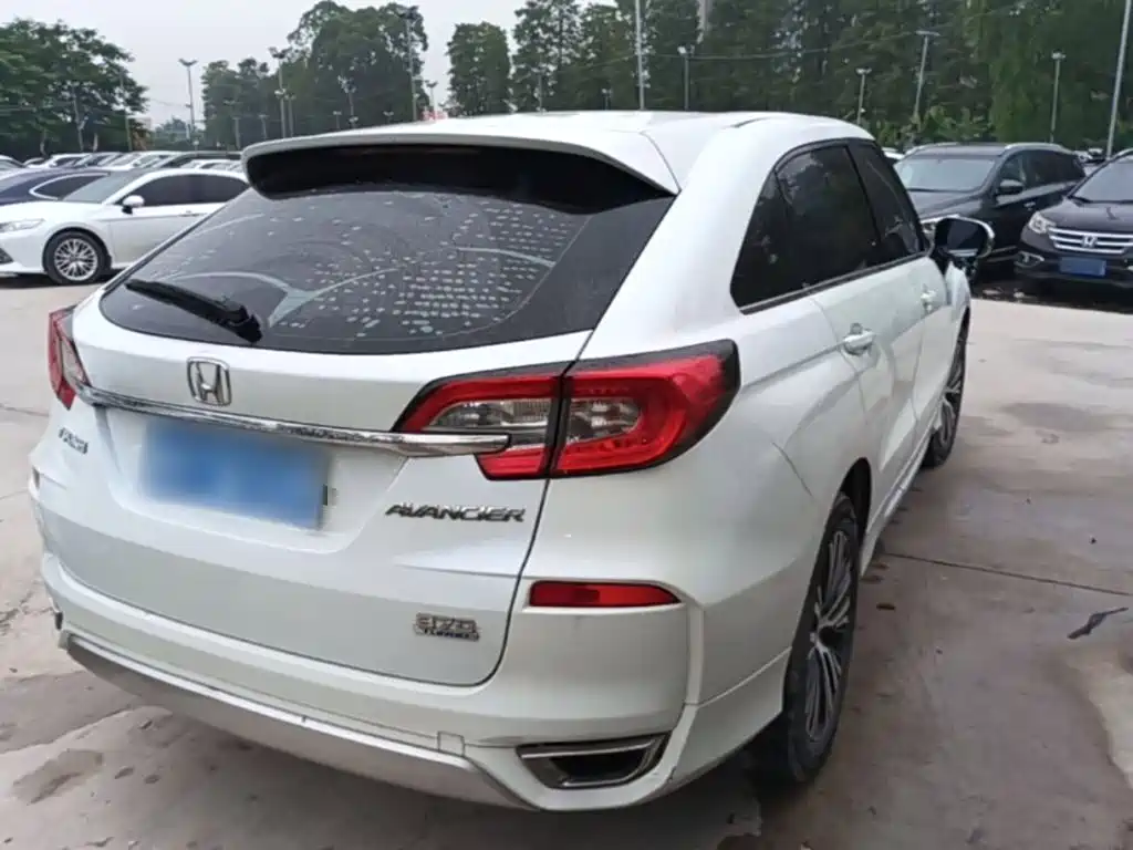 Honda Avancier — миниатюра 7