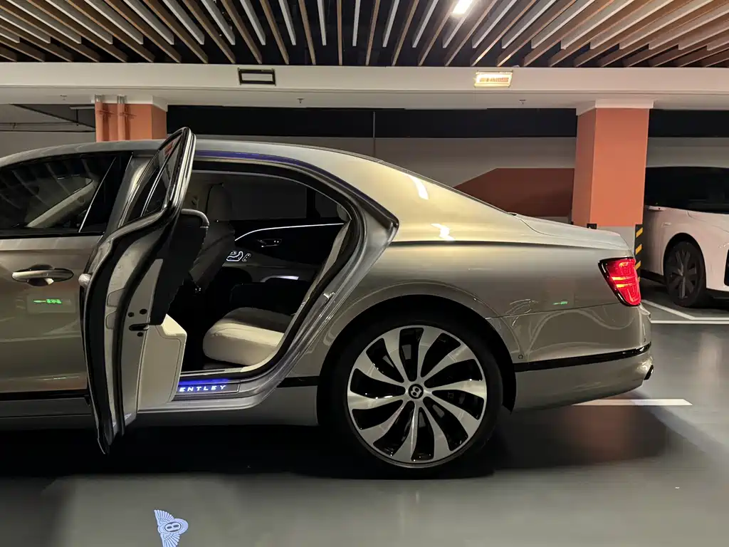 Bentley Flying Spur 2022 4.0T V8 Standard
