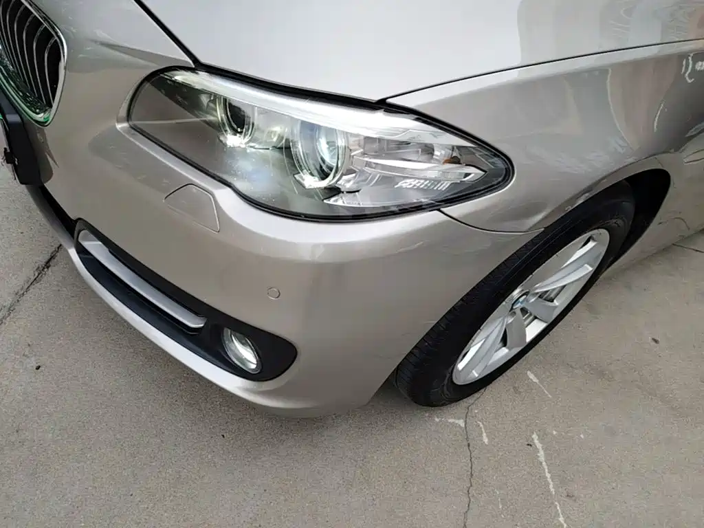 BMW 5 Series (Import) — миниатюра 24