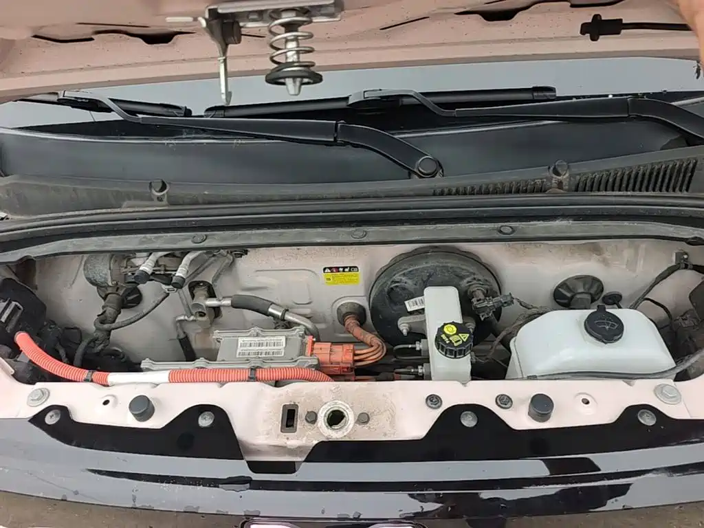 Wuling MINIEV — миниатюра 20