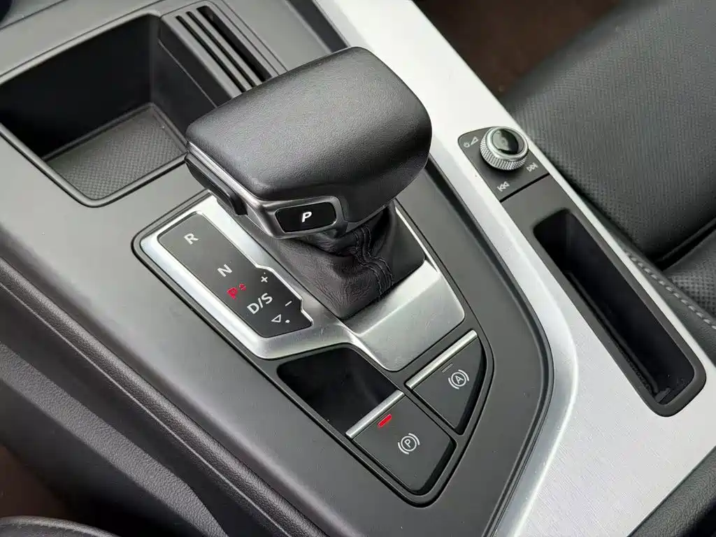 Audi A4L — миниатюра 21