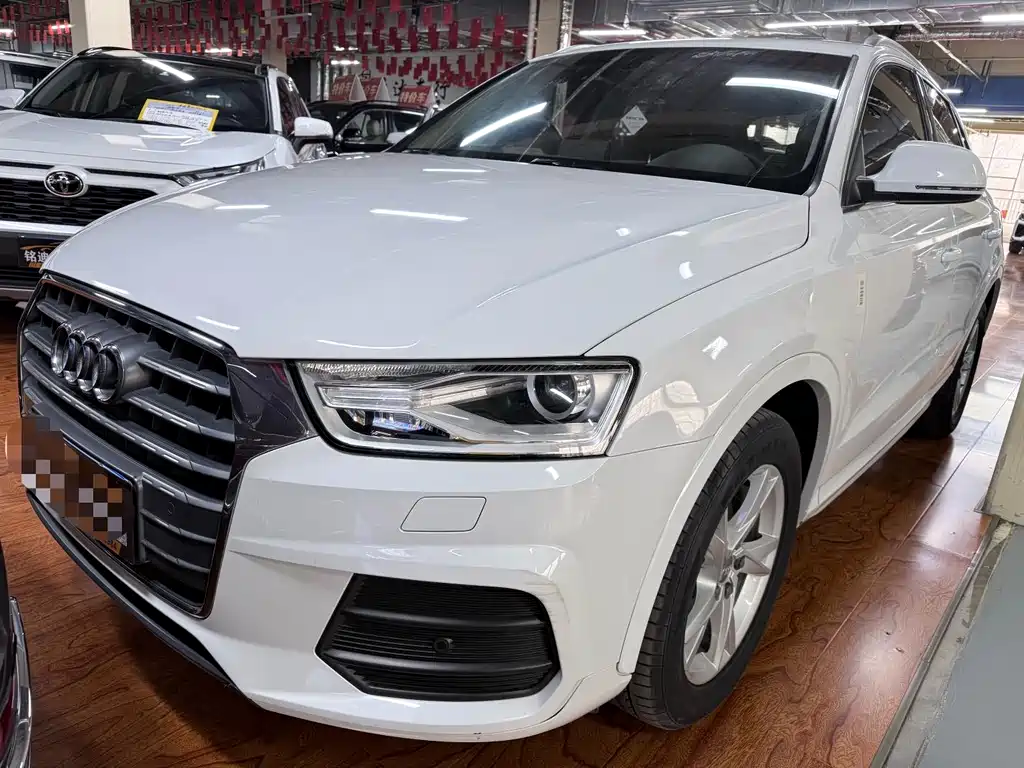 Купить Audi Q3