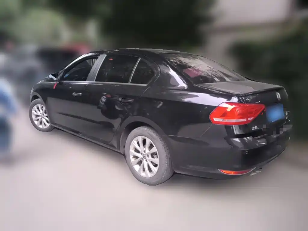 Volkswagen Lavida — миниатюра 4