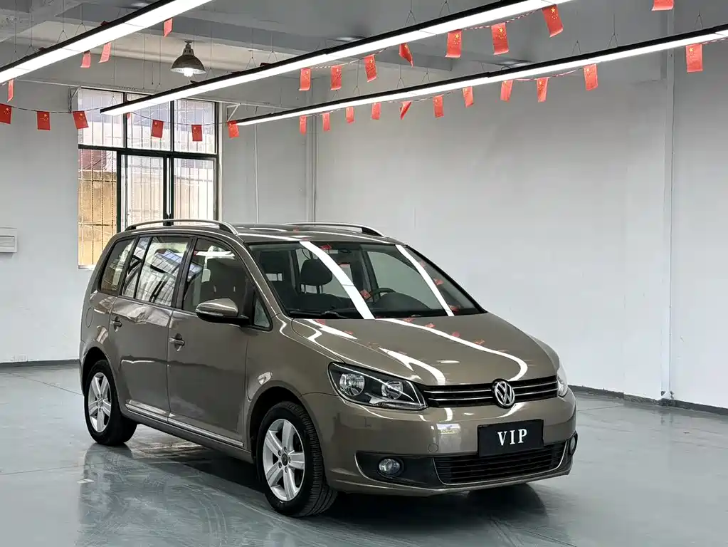 Volkswagen Touran 2015