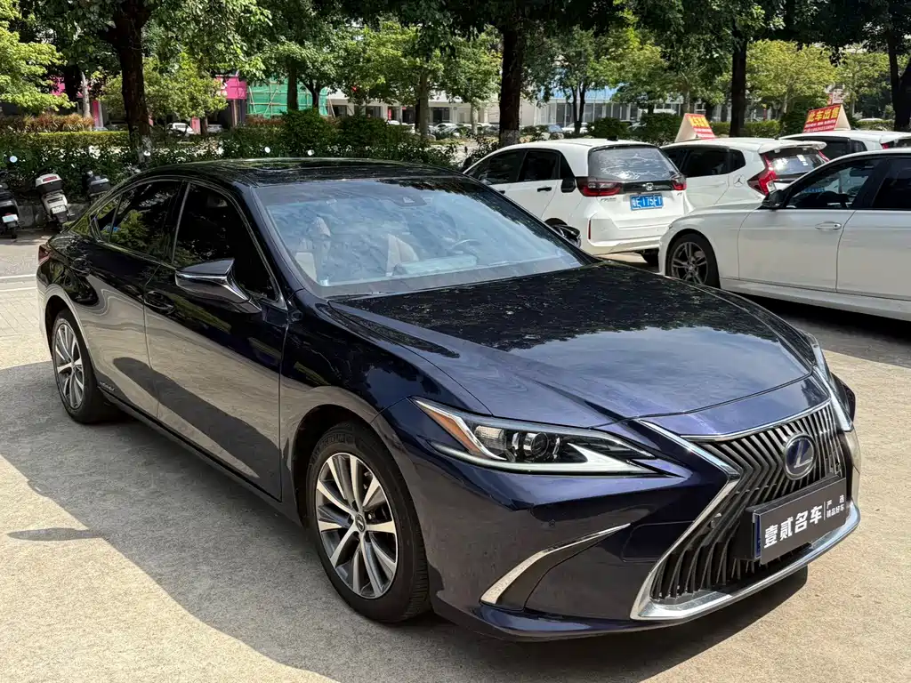Lexus ES — миниатюра 2