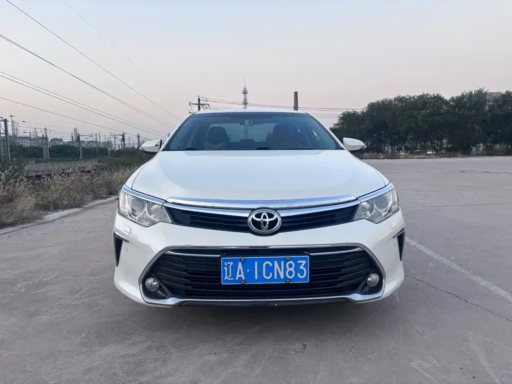 Toyota Camry — миниатюра 2