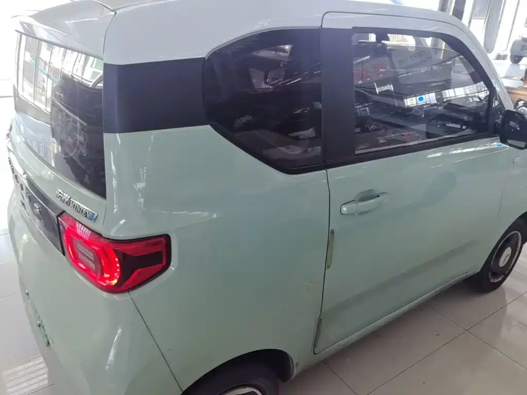 Wuling MINIEV — миниатюра 7