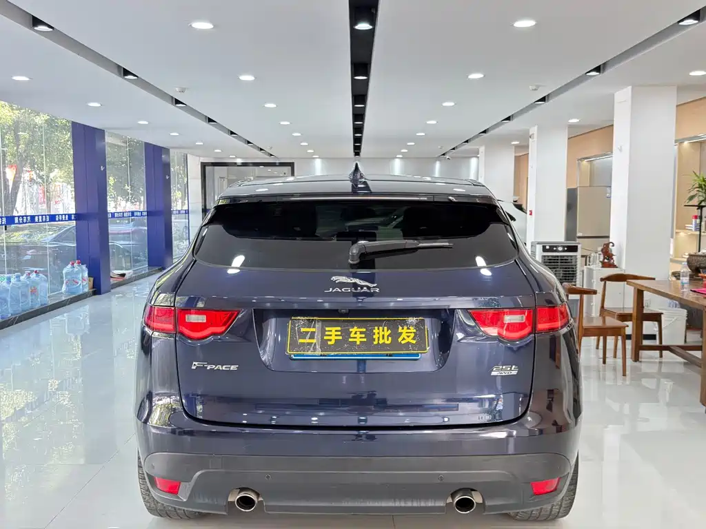 Jaguar F-PACE — миниатюра 8