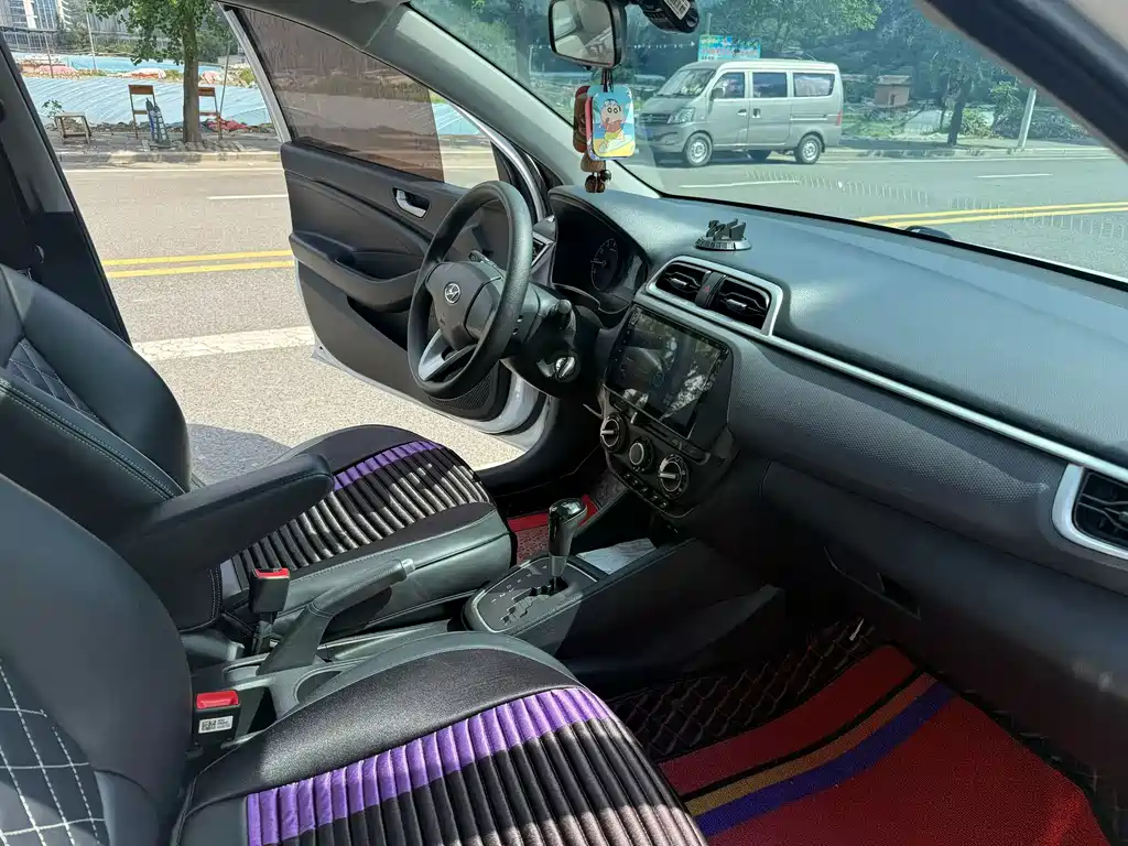 Hyundai Verna — миниатюра 9