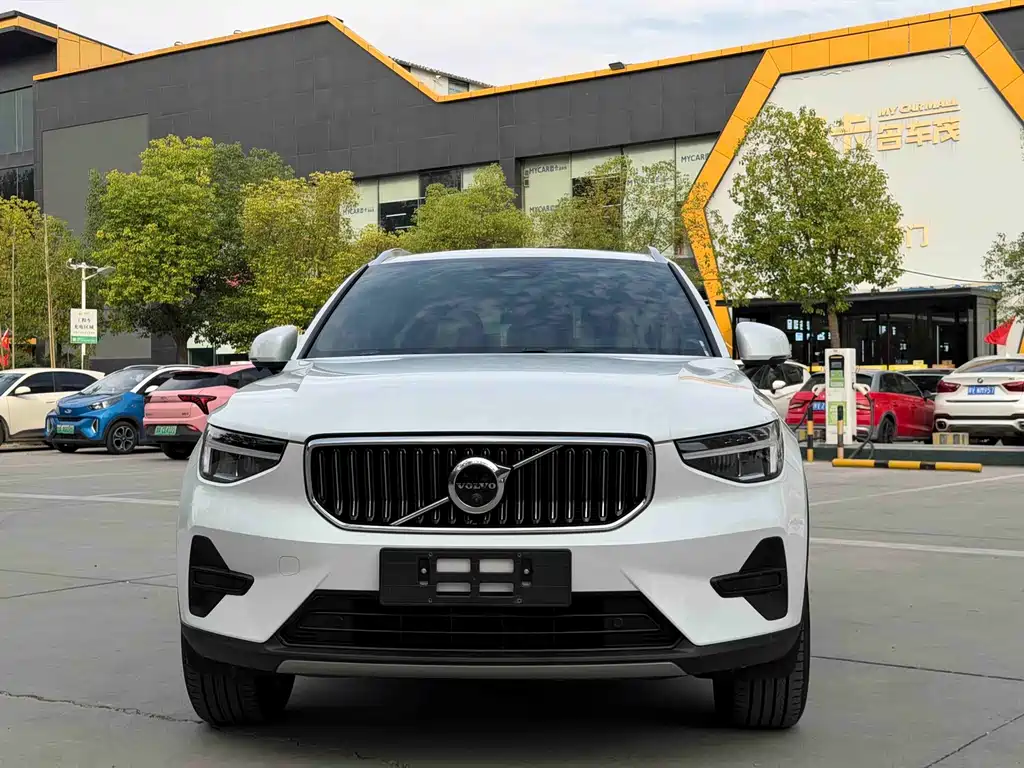 Volvo XC40 — миниатюра 2