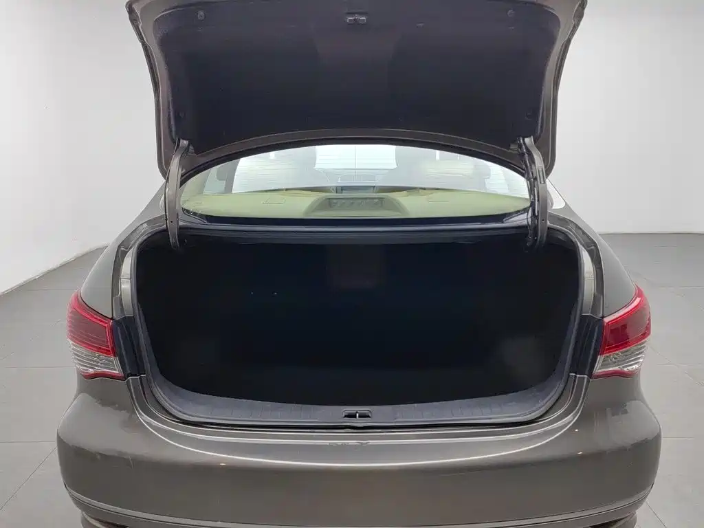 Nissan Sylphy — миниатюра 16