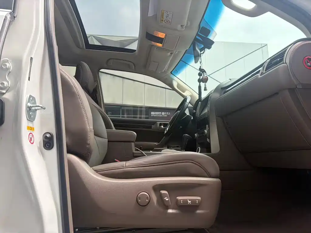 Lexus GX — миниатюра 4