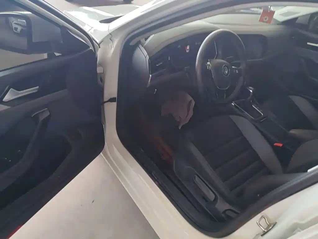 Volkswagen Sagitar — миниатюра 16
