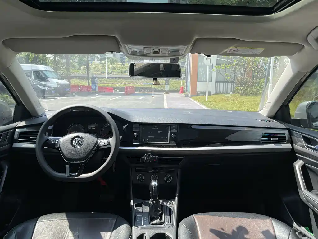 Volkswagen Lavida — миниатюра 6