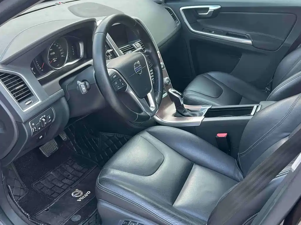 Volvo XC60 — миниатюра 6