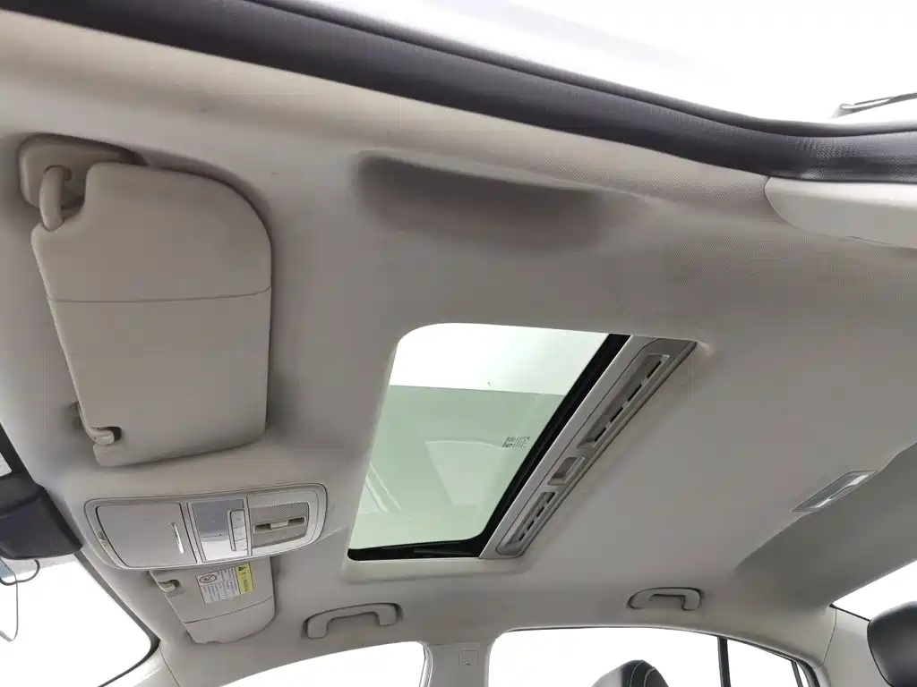 Roewe i5 — миниатюра 14