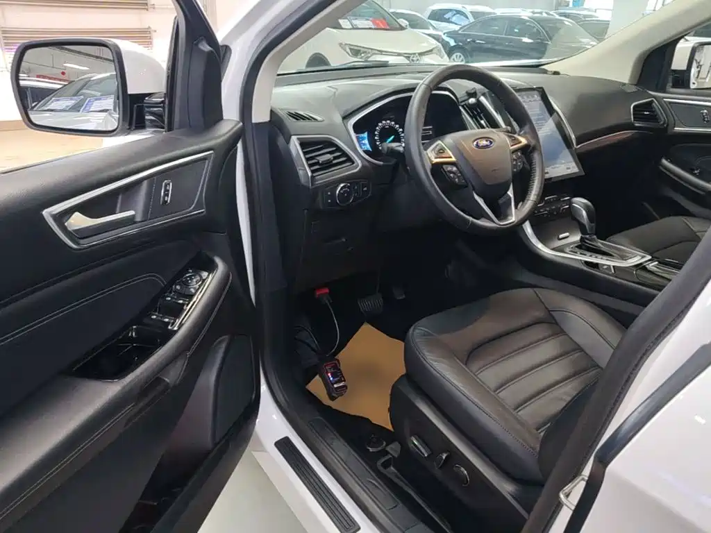 Ford Edge — миниатюра 16