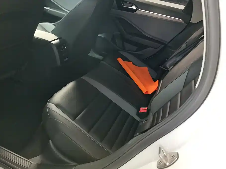 Volkswagen Sagitar — миниатюра 11