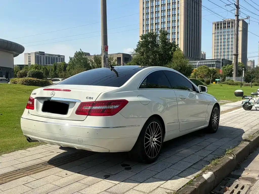 Mercedes-Benz E-Class (Import) — миниатюра 9