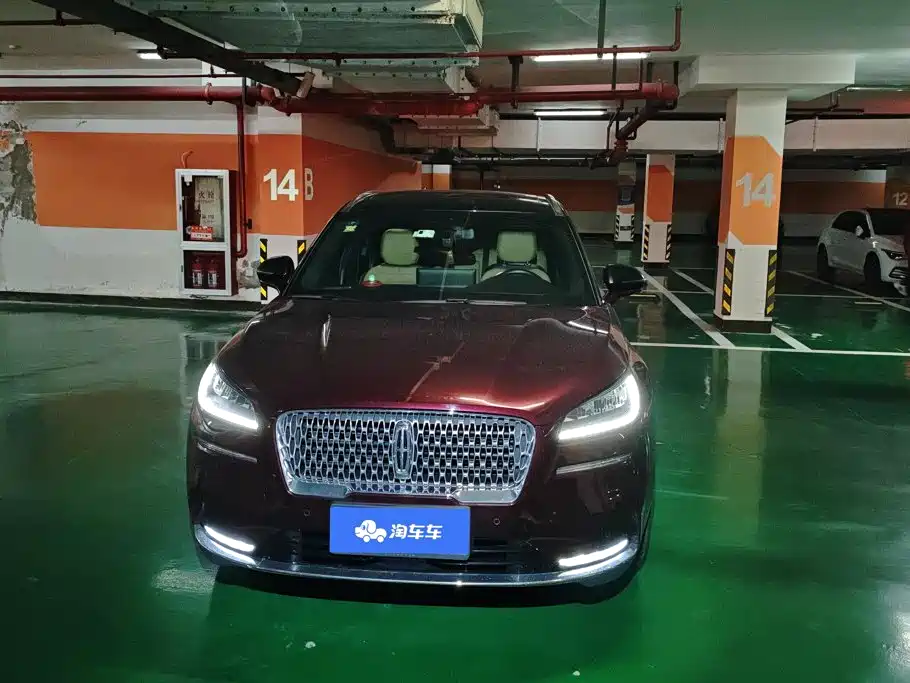 Lincoln Corsair — миниатюра 2