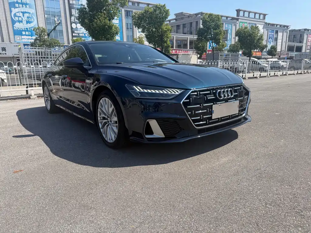 Audi A7L — миниатюра 3