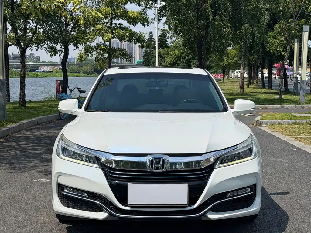 Honda Accord — миниатюра 2