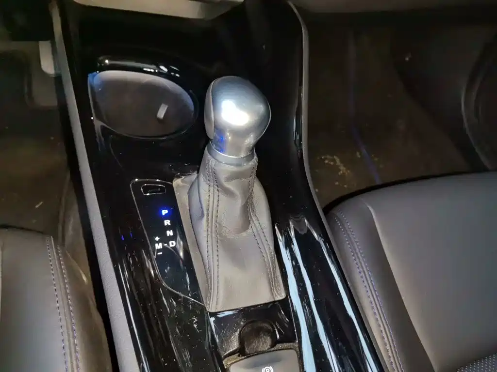 Toyota C-HR — миниатюра 10