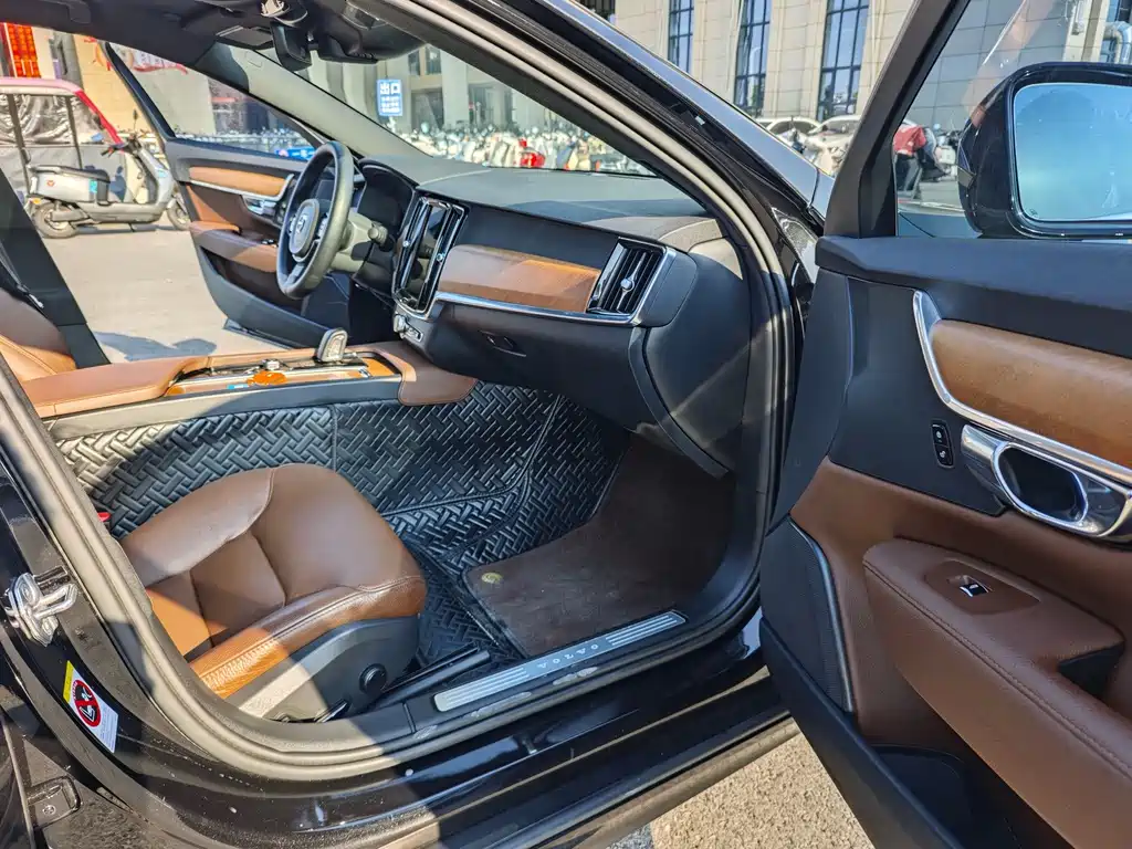 Volvo S90 — миниатюра 12